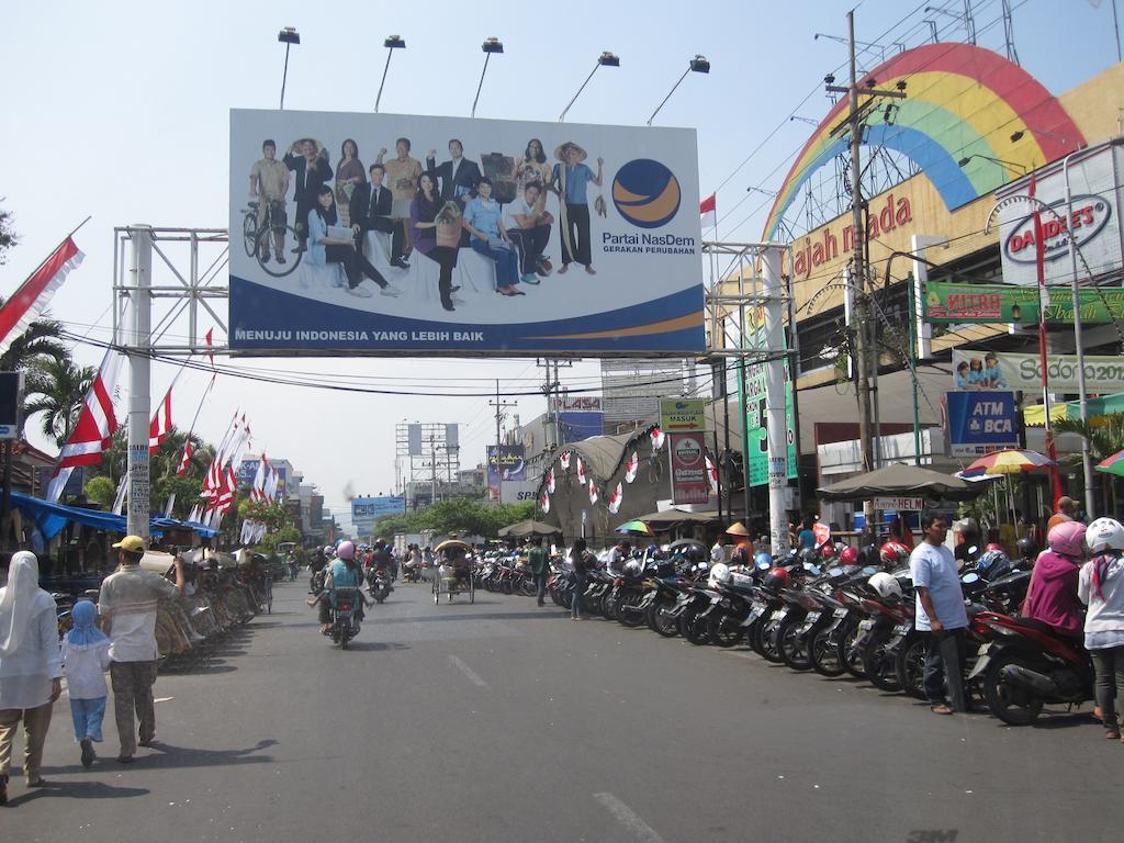 Hotel Tosari Malang Exterior foto